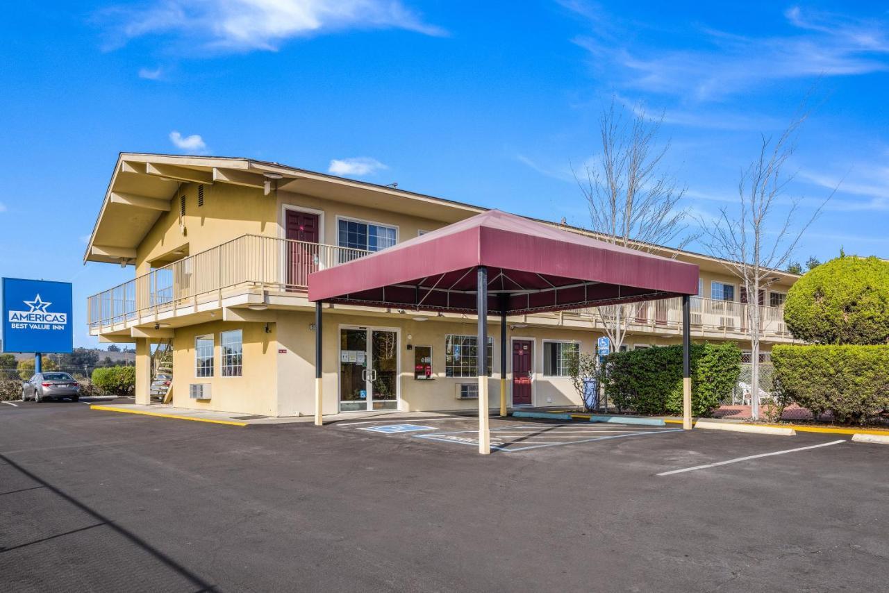 Americas Best Value Inn - Πεταλούμα Εξωτερικό φωτογραφία